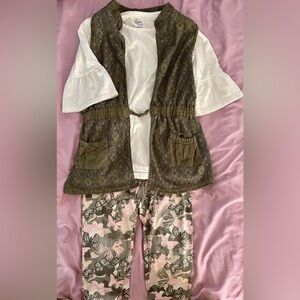 Girls 3-Piece Butterfly Outfit size 7/8